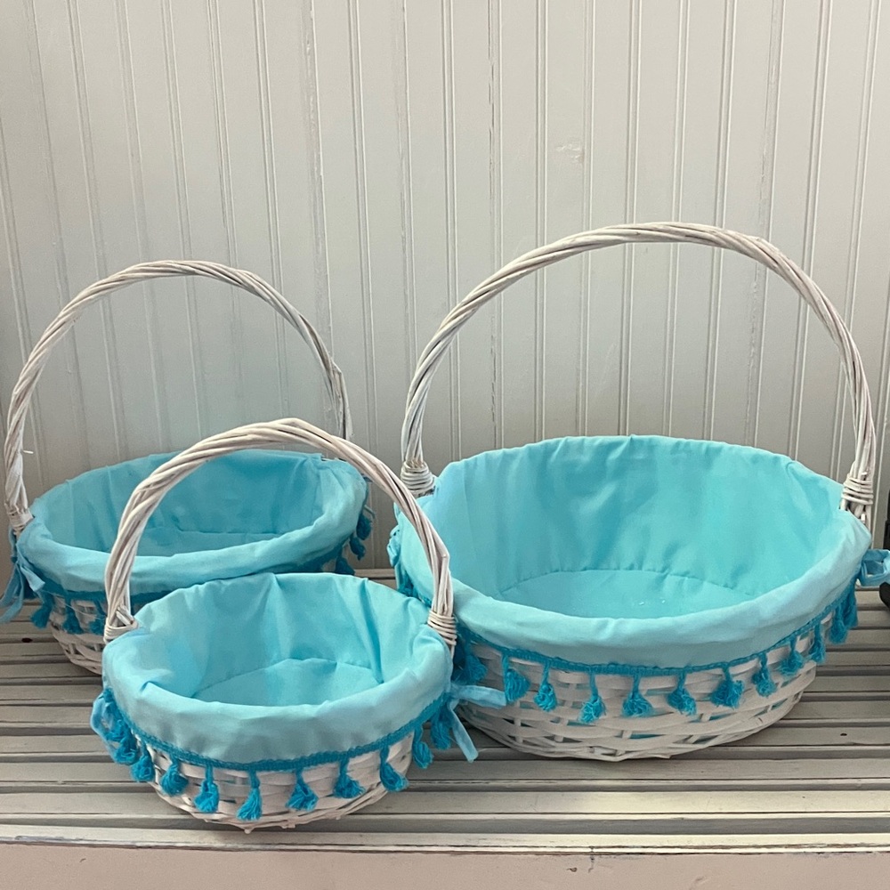Set of 3 White Wicker Baskets with Handles With Blue Cotton Liners With Tassels